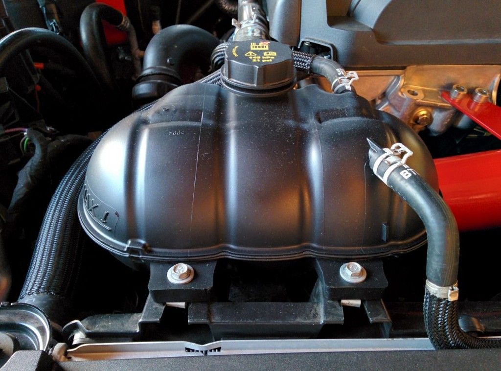 Howto Paint your coolant reservoir tank 2015+ S550 Mustang Forum